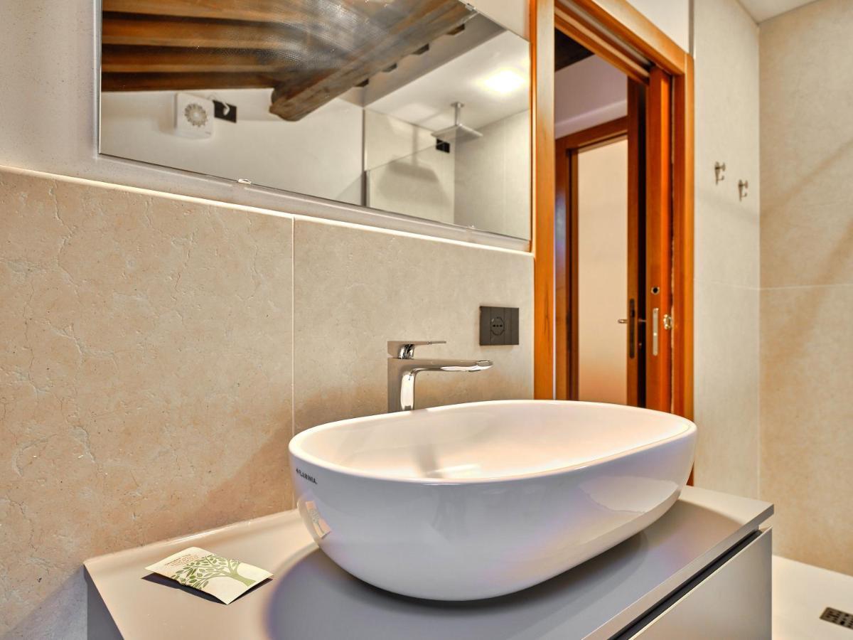 Apartmentsarena - Residenza Degli Scaligeri - Piazza Erbe Verona Ngoại thất bức ảnh