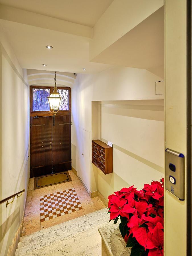 Apartmentsarena - Residenza Degli Scaligeri - Piazza Erbe Verona Ngoại thất bức ảnh