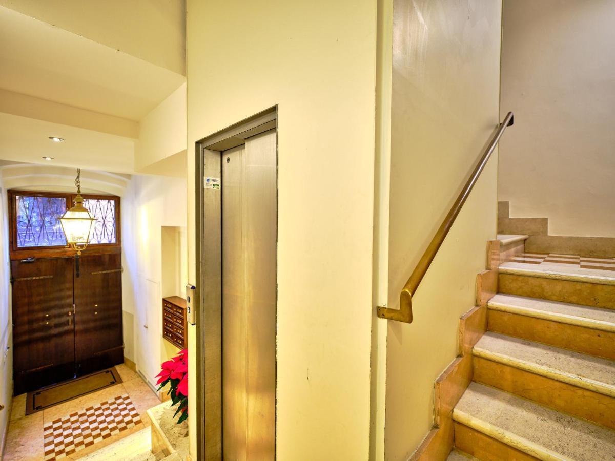 Apartmentsarena - Residenza Degli Scaligeri - Piazza Erbe Verona Ngoại thất bức ảnh